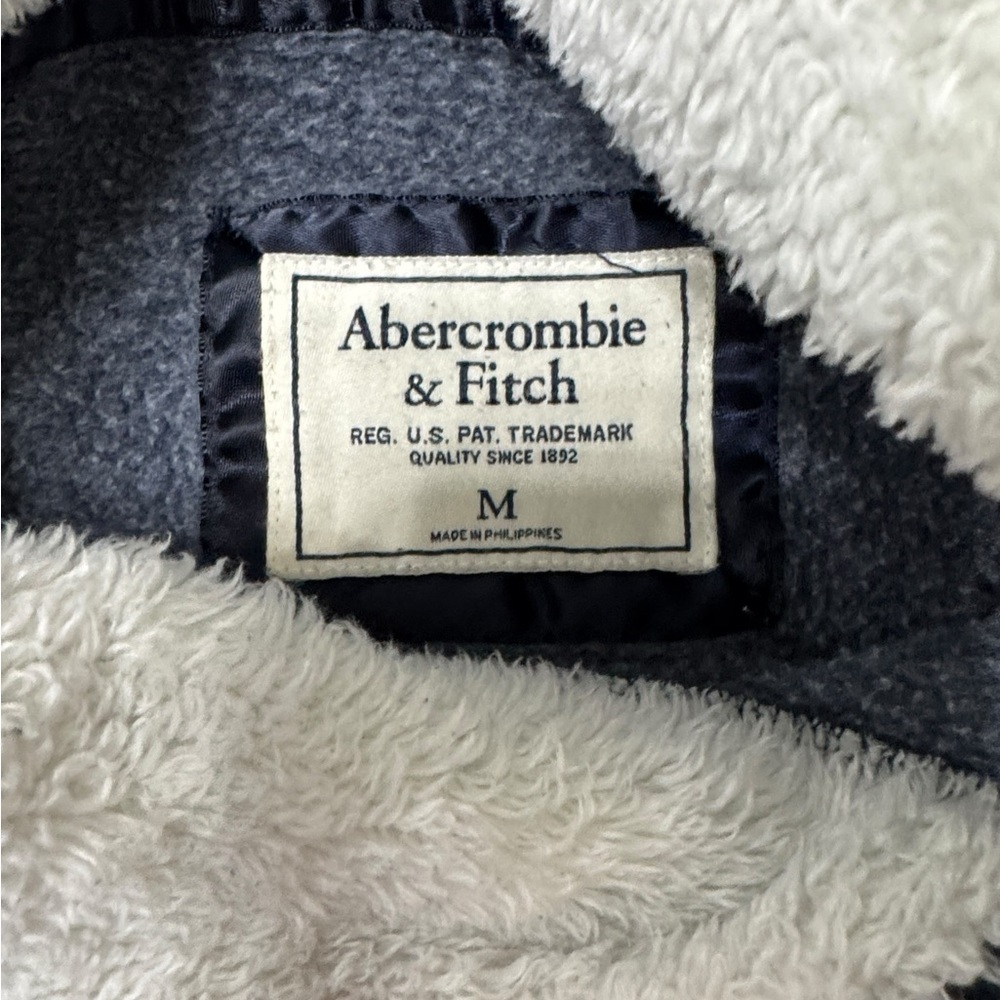 Abercrombie & Fitch Sherpa Cowl Neck Sweatshirt - Picture 2 of 4